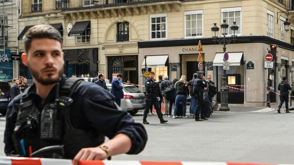 Kriminaliteten stiger i Paris