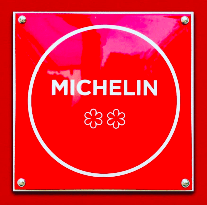 To Michelin-stjerner