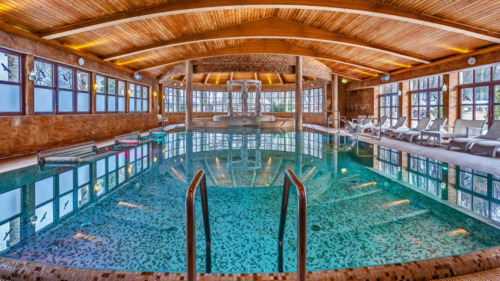 Hotel Manor House Pool