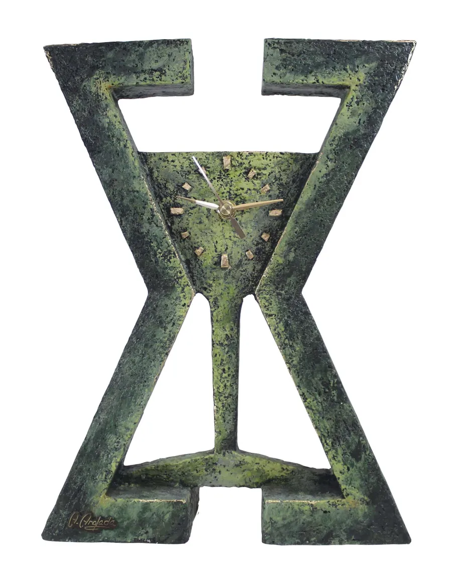 Ur På 15-års Jubilæet For Virksomheden